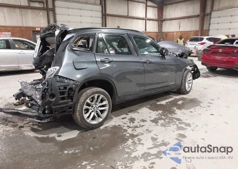 2015 BMW X1 xDrive28I z USA, uszkodzony, nr VIN WBAVL1C56FVY41758